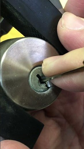 ピッキングをアップで見る！GOALのピンシリンダー。【鍵屋】【鍵開け】 #鍵 #鍵屋 #lockpicking