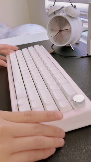 soundtest of my gmk67 w no music ! | #keyboard #mechkeyboard #mechanicalkeyboard #keebtok #keyboardasmr #keyboardbuild #keyboardmodding #asmr #typingasmr #typing