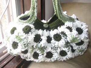 Crochet Flower Purse Video Tutorial - Pt 3 - Lining of the purses - Flower purse Tutorial