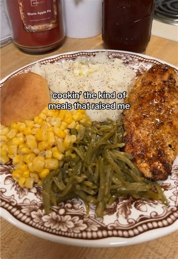 I started by patting my chicken breasts dry, then drizzled them with olive oil and seasoned them well on both sides. I placed them in an oven-safe dish, uncovered, and baked them at 375°F for about 35 minutes, flipping them halfway through. At the end, I drizzled a little Italian dressing over the chicken and baked it for a few more minutes until caramelized. That part is completely optional! #nostalgia #comfortfood #memories #90s #dinnerideas