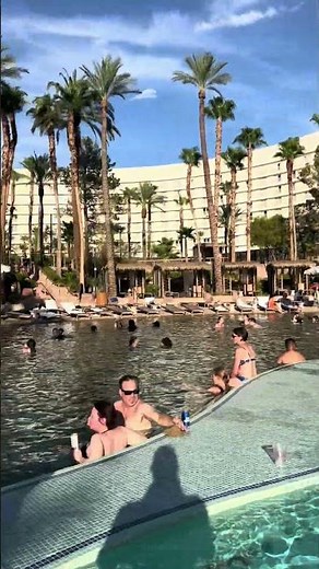 Virgin Hotels Las Vegas pool #vegaspoolreviews