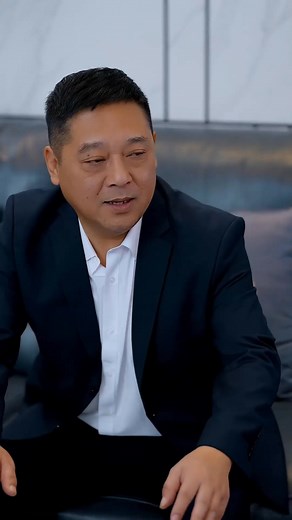 從階下囚，到醫武雙絕的真龍少主！解鎖全集 📲https://dramabox.onelink.me/dqUm/p08u02tw 三年前，葉楚替大哥坐牢，遭盡折辱。三年後，他帶著醫術與力量回歸，入贅姜家，只為釐清身世陰謀。 婚後，他守護妻子、查找真相，一步步打破命運枷鎖。 最終——仇得報、愛得到、名震天下！ #逆天人生 #醫仙戰神 #真龍血脈 #甜寵復仇雙線 #爽到停不下來 | DramaBox短劇