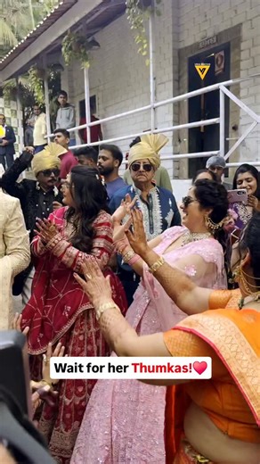 Viral Bhayani on Instagram: "#deepikasingh"