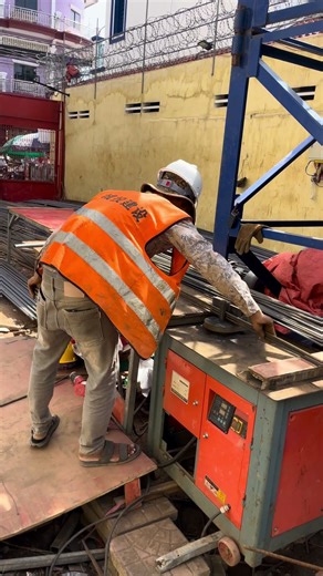 Technical bending rebar for columns stirrups #construction #shorts #building #civilengineering