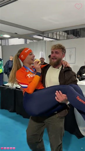 Jutta Leijola not only won the championship but also found love.#jakepaul #skating#speedskating