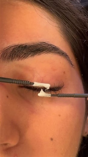 Lash Lifting | Online & Offline Course on Instagram: "One of the way to fix over curled lashes @shafarova_r"