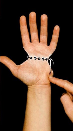 Hanging by a thread #illusion