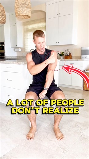Simple arm exercises can make a huge difference over time, here’s 4 to try! #armworkout #fitnesstips #seniorfitness | Grow Young Fitness