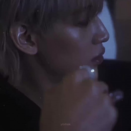 i know im an icon! #python #winter_heptagon #lyrics #viral #fyp #got7 #brat