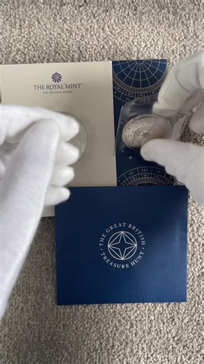 This is ‘The Penny Drops’ £5 coin released by @The Royal Mint ! It is a unique treasure hunt which every coin collector is doing to try to win the £30,000 gold bar! #royalmint #5pound #coins #coincollecting #treasure