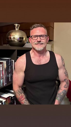 Kevin R Davis (@officialkevinrdavis)’s videos with original sound - Kevin R Davis