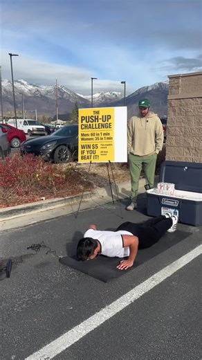 Can’t get closer than this 😳😳 #pushups #pushupchallenge #calisthenics #fitnesschallenge #gym