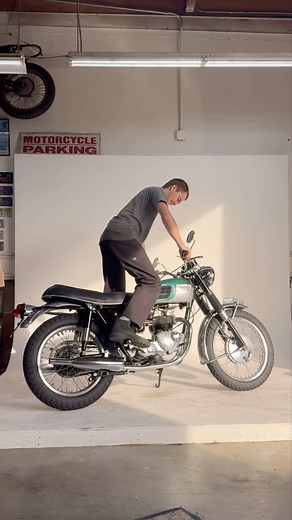 10K views · 33 reactions | Cold starting a 1972 Triumph T100R. My...