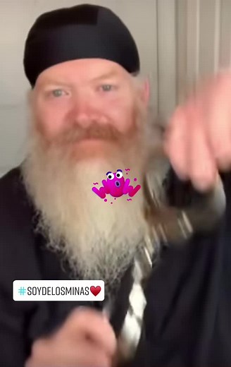 Expert Handcuff Techniques Demonstrated