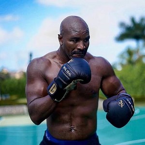 Evander Holyfield: Net worth| Is alive| Is back| What happened - sportsjone