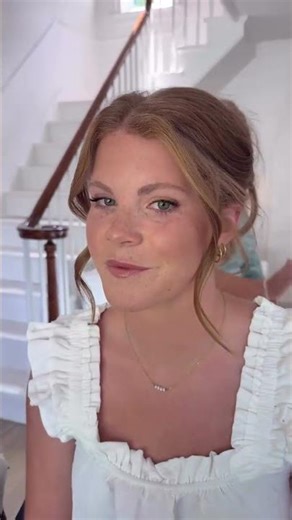 Soft, radiant skin with a naturally lifted glow.