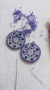 Just made these summer snowflake earrings, a design that has been retired for several years 💜 they feel right for summer somehow! What do you think? What colors would you like to see?? #beadedearrings #summersnowflake #lacyearrings #casualchicstyle #makersmovement #studiotime #funwithbeads #creativelifehappylife | Seed Bead Bliss
