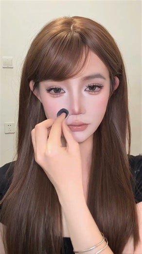 Master Makeup: Easy Highlight Brightening for Beginners