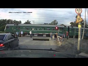 Russia. The accident at the level crossing \\ Авария на переезде в Росссии