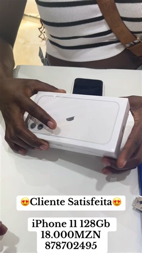📱✨ iPhone 11 – Qualidade Apple com Desempenho Incrível! ✨📱 O iPhone 11 continua a ser uma das melhores opções para quem procura potência, boas câmeras e excelente desempenho no dia a dia. Um modelo moderno, rápido e confiável, perfeito para trabalho, redes sociais e entretenimento. 🔹 Tela Liquid Retina HD de 6.1” – imagens nítidas e cores vibrantes 🔹 Câmera dupla de 12MP (Wide Ultra-Wide) – fotos incríveis em qualquer ambiente 🔹 Modo Noite – mais qualidade em ambientes escuros 🔹 Vídeos em 