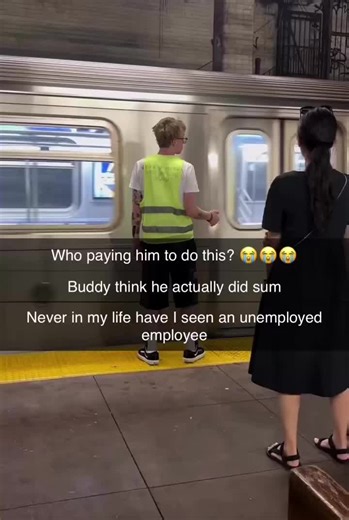 mumu® (@memesformugen)’s video of why can't a train stop running