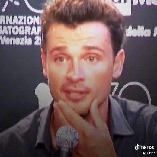 Tom Welling Interview: Smallville Cast Reunion & Twin Bitches Story