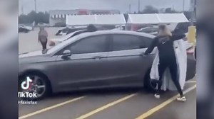 Instant Karma: Chick Gets Ditched After Stealing An Entire Rack Of Clothes!