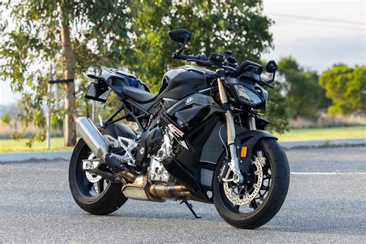 BMW S 1000 R 2025 Review - bikesales.com.au