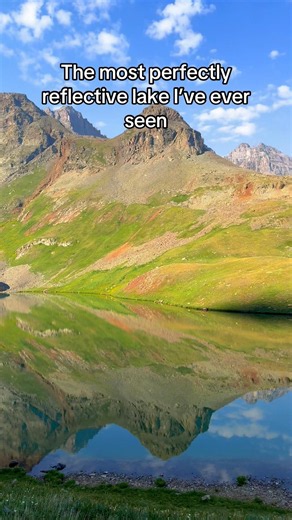 Have you ever seen a more perfectly clear and reflective lake in your life🏞️? blue lakes ,Colorado