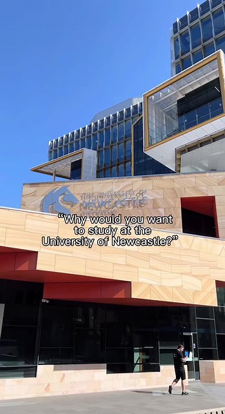 Does that answer your question? 😏 #UniNewcastle #Newy #Travel #UniTok #Beach #UniStudent