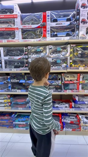 SO - YOQIMLI XARIDLAR on Instagram: "🎮 Bolangizga haqiqiy adrenalinni sovg‘a qiling! Pultli mashina – har bir burilishda hayajon! 🚗💨 👉 Eng so‘nggi modellari bizda!"