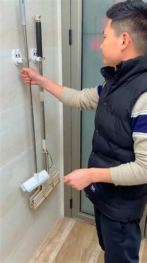 🧽😲 Wall Mop Holder Hack 🚿 Locks Mop Instantly No Drill Needed 🔥
