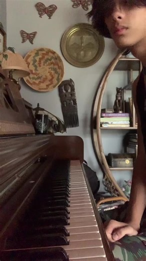 this piano is getting worse #piano #untuned #solo