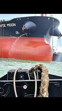 Mooring Operation Crude Oil Tanker
