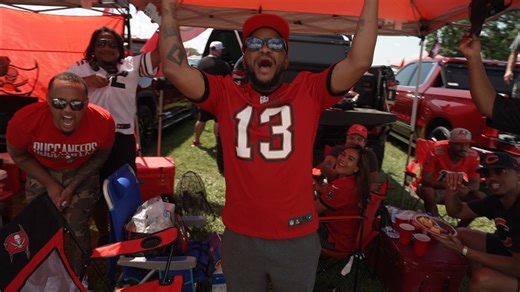 'It's a great day': Bucs fans celebrate win against Bears at home opener