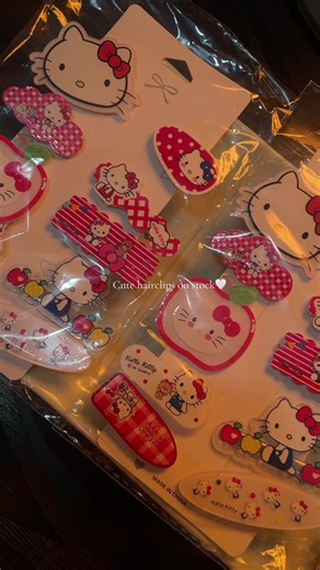 Adorable Hello Kitty Hairclips Available Now