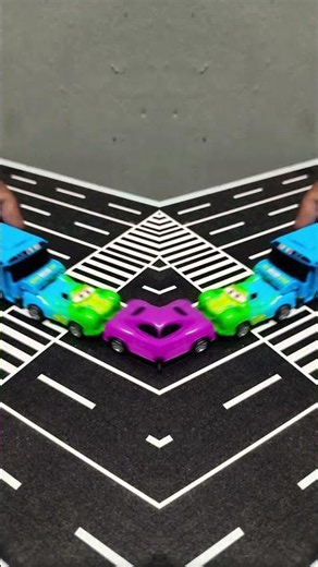 Pushing lightning mcqueen🔹Sheriff 🔹Carla Veloso 🔹 Holley Shiftwell 🔹 Tayo bus Part 3