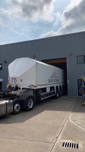 Saint-Gobain UK Glass Delivery on Inloader Trailer