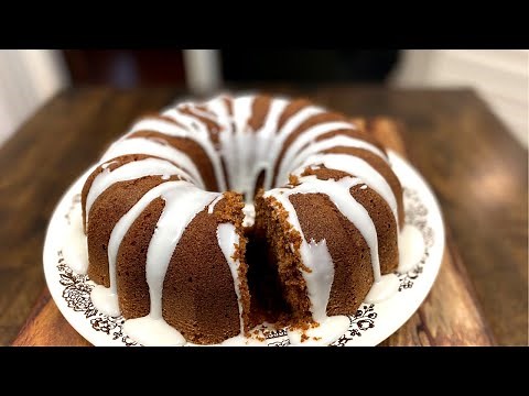 How to make an Applesauce Spice Cake, Holiday Baking
