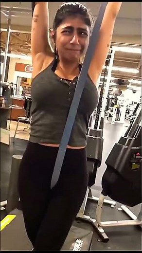 Mia Khalifa | Hot Gym Workout 🥵