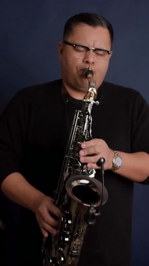 Amazing Grace how sweet the sound That saved a wretch like me I once was lost, but now am found Was blind, but now I see #amazinggrace #sax #instrumental | Uriel Vega