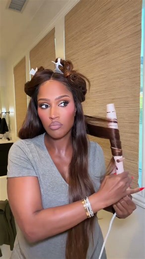 Here is a step by step, not so perfect beach wave tutorials.