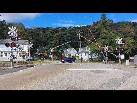 Dover Bound roars through a Tri-Gate level crossing