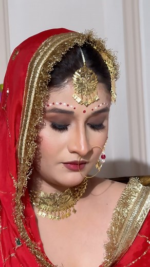 Mahee Artistry on Instagram: "VINTAGE BRIDE ❤️ #1980 #punjabibride Mua @makeupby_mahee Hair @hairbyharrybajwa Outfit @silqbyprincesandhu Muse @oshisinghh #makeupbymahee #chandigarhmakeupartist #mohalimakeupartist #vintagestyle #vintageclothing #vintage #1980s #bride #explore"