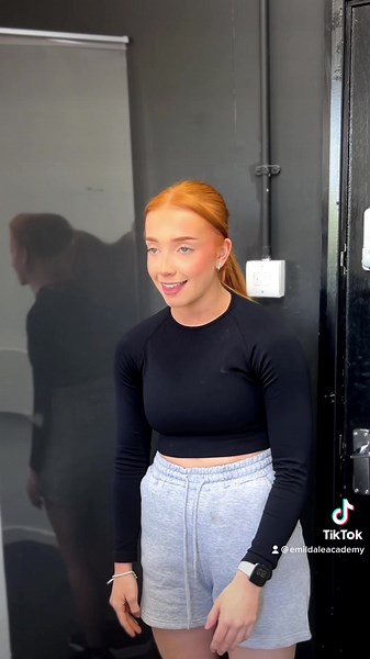 😳🔥Laura Dawkes on our three year BA (Hons) in all round musical theatre. Want in? Train full or part time(LINK in BIO❌) 🚨Open days and auditions email admissions@emildale.co.uk 🚨Part time email part-time@emildale.co.uk #emildaleacademy #stagey #performingarts #arts #dramaschool #sing #tap #ballet #jazz #theatre #musicals #musicaltheatre | Emil Dale Academy