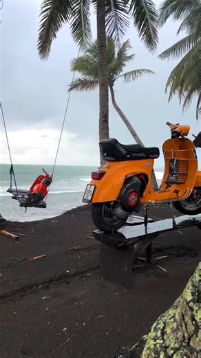 4.2K views · 159 reactions | Vespa Pantai  #vespa #beach #pantai | Vespa JAVA Indonesia | Facebook