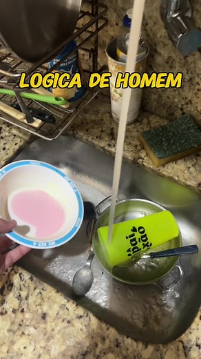 Meme do Cara Quebrando o Computador - Setup Gamer