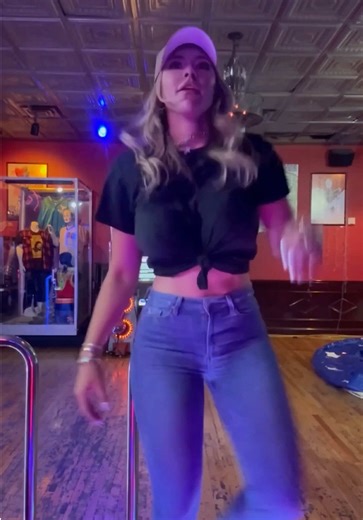 POV: we’re on a date at the arcade 🙈 #fyp #dance #arcade #dancedancerevolution