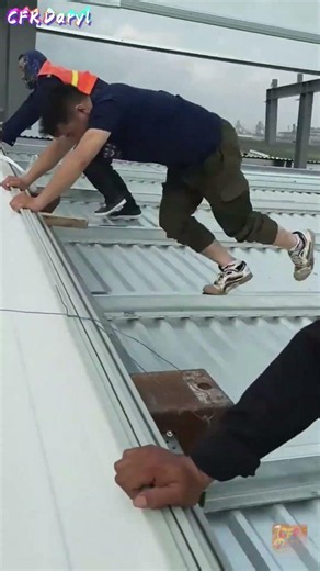 Roller Coaster On Roof! Workers Using Clever Sliding Rails To Launch Metal Roofing Sheets!