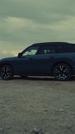 Key missing? Hands full? No problem 💁🏽‍♀️​ Simply tap, unlock and drive off. MINI Remote Unlock has your back 😉 | MINI